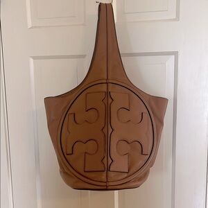 Jumbo Tory Burch Brown Leather Logo Bucket Bag